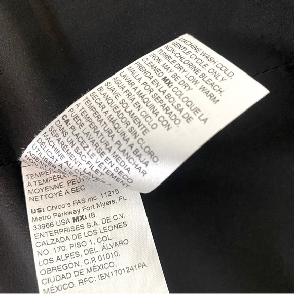 Chico’s Black Quilted Sparkle Tweed Jacket Size S - Picture 9 of 9